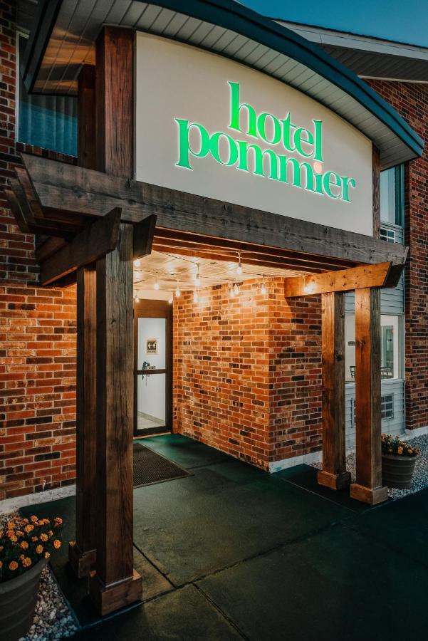 Hotel Pommier Indianola Exterior photo